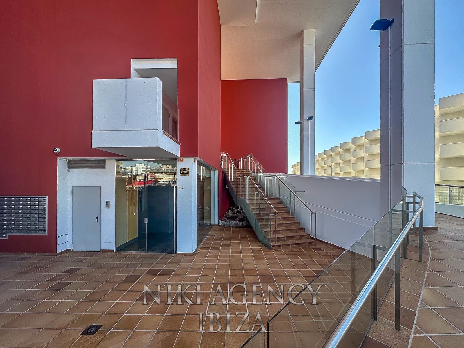 2 bedroom Apartment for sale in Playa d'en Bossa with pool garage - € 670,000 (Ref: 9118536)