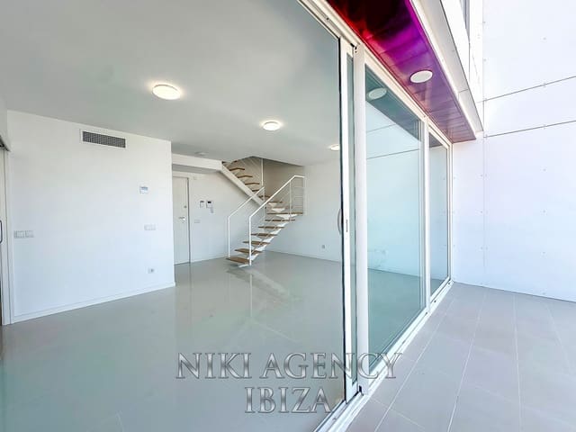 2 sypialnia Apartament na sprzedaż w Playa d'en Bossa, San Jose / Sant Josep de Sa Talaia z basenem garażem - 670 000 € (Ref: 9118536)