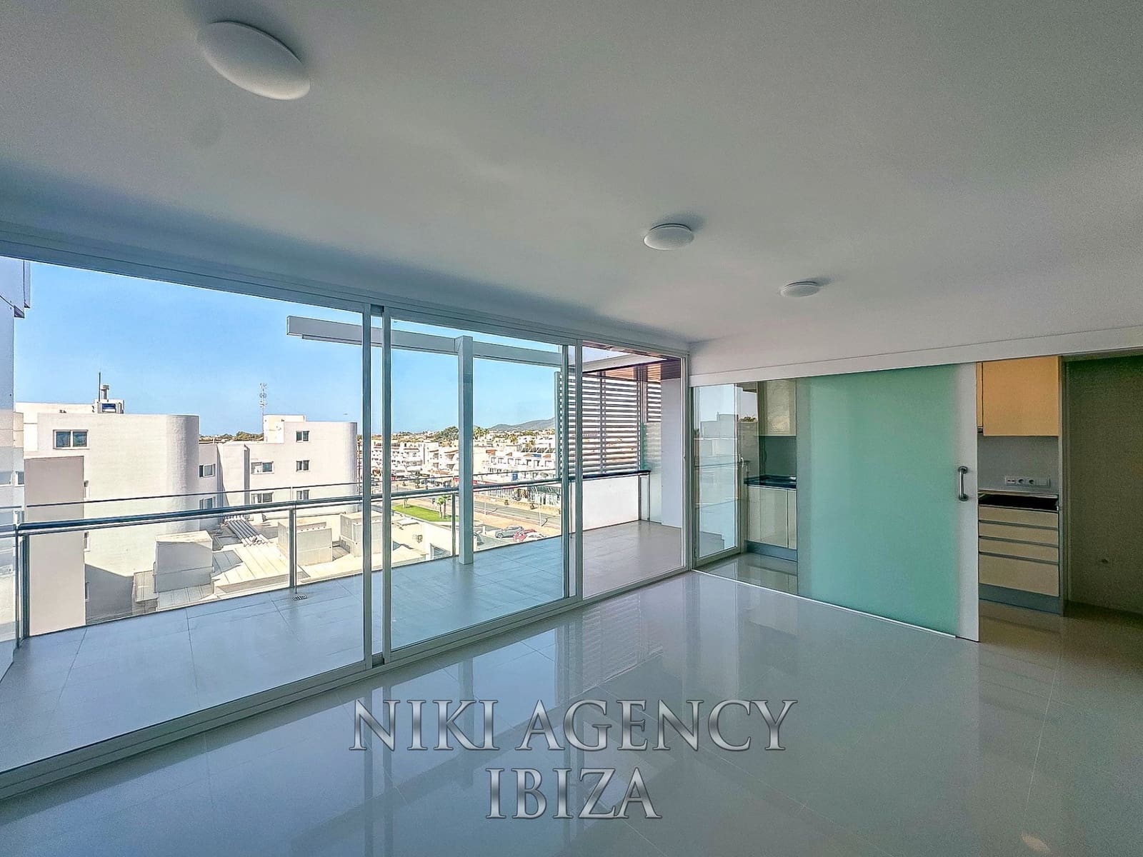 2 bedroom Apartment for sale in Playa d'en Bossa with pool garage - € 670,000 (Ref: 9118536)