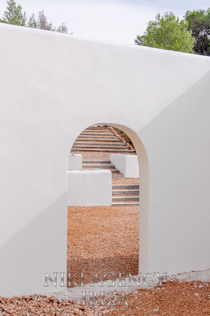 4 Zimmer Villa zu verkaufen in Santa Eulalia / Santa Eularia mit Pool Garage - 2.495.000 € (Ref: 9126518)