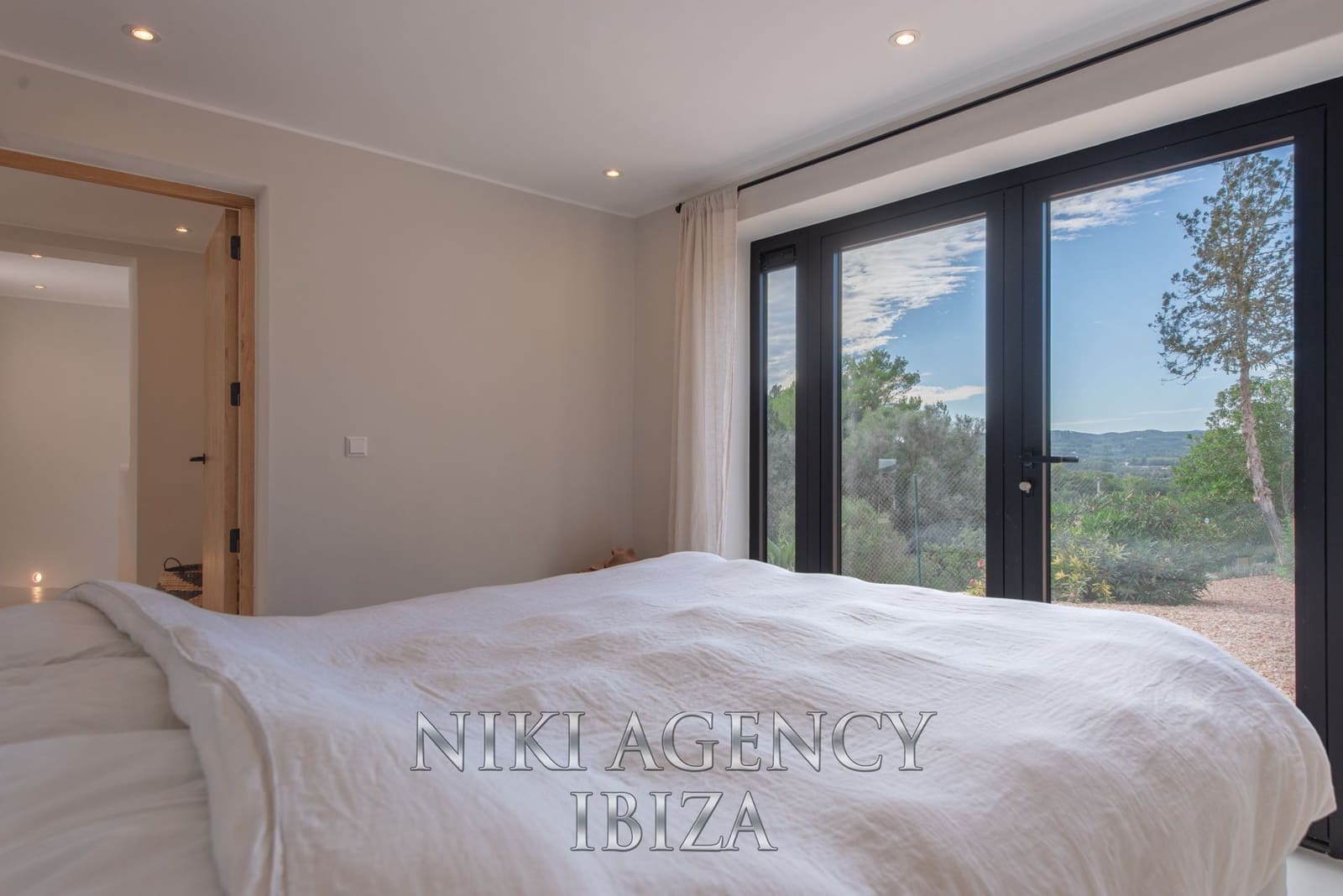 4 Zimmer Villa zu verkaufen in Santa Eulalia / Santa Eularia mit Pool Garage - 2.495.000 € (Ref: 9126518)