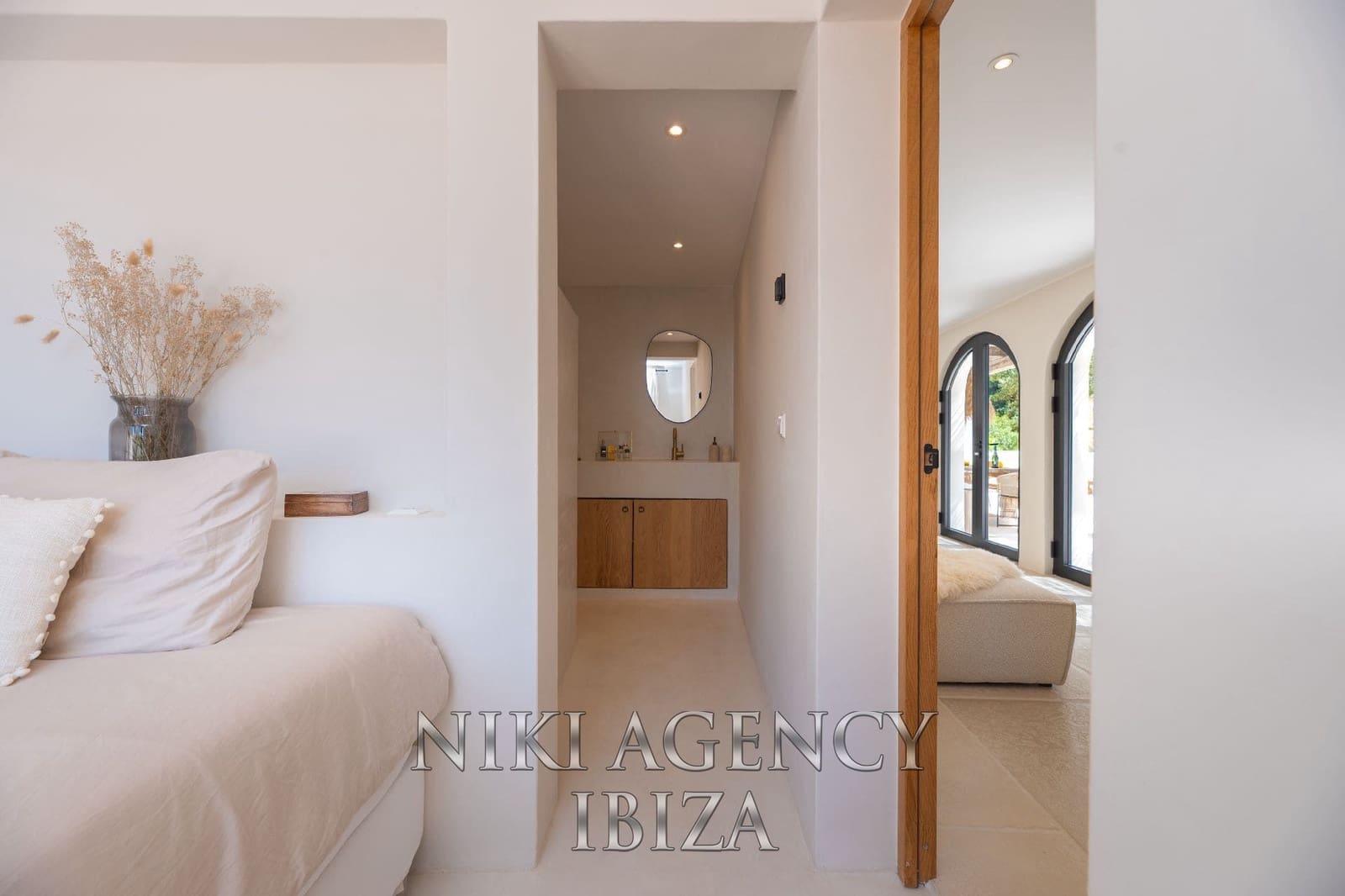 4 soverom Villa til salgs i Santa Eulalia / Santa Eularia med svømmebasseng garasje - € 2 595 000 (Ref: 9126518)