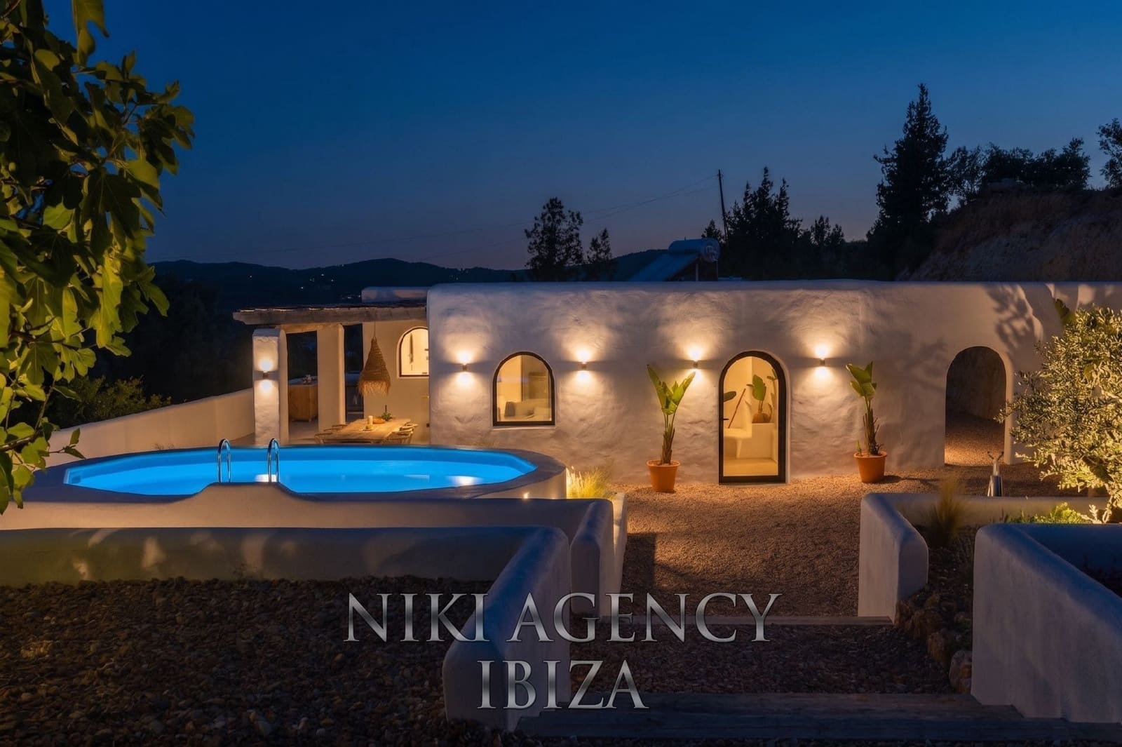 4 soverom Villa til salgs i Santa Eulalia / Santa Eularia med svømmebasseng garasje - € 2 595 000 (Ref: 9126518)