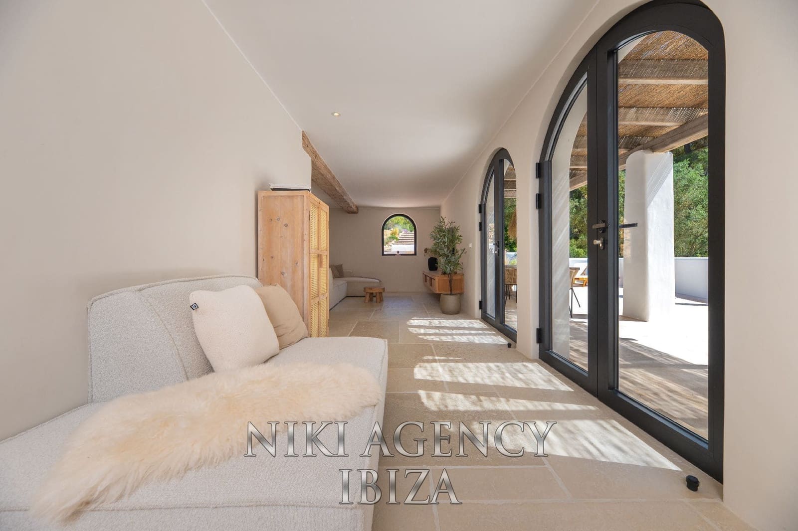 4 soverom Villa til salgs i Santa Eulalia / Santa Eularia med svømmebasseng garasje - € 2 595 000 (Ref: 9126518)