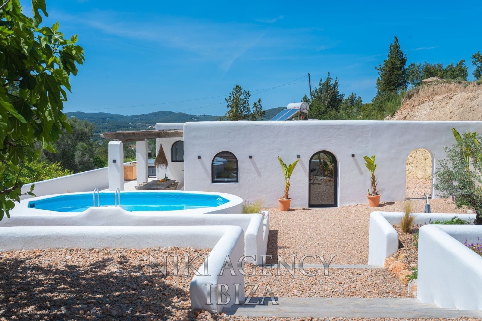 4 soverom Villa til salgs i Santa Eulalia / Santa Eularia med svømmebasseng garasje - € 2 595 000 (Ref: 9126518)