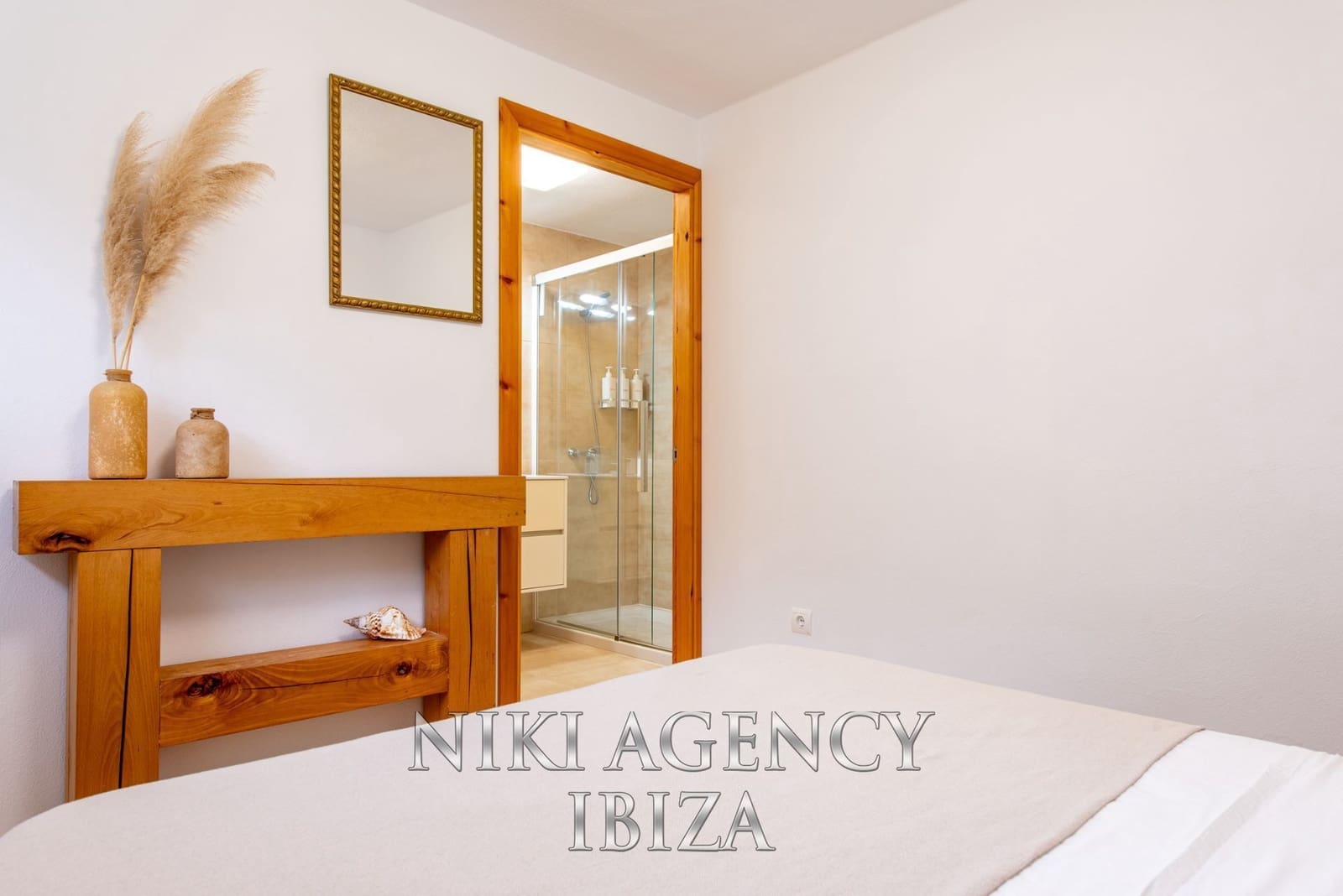 6 soveværelse Finca/Landehus til salg i Sant Llorenc de Balafia med swimmingpool garage - € 2.300.000 (Ref: 9171125)