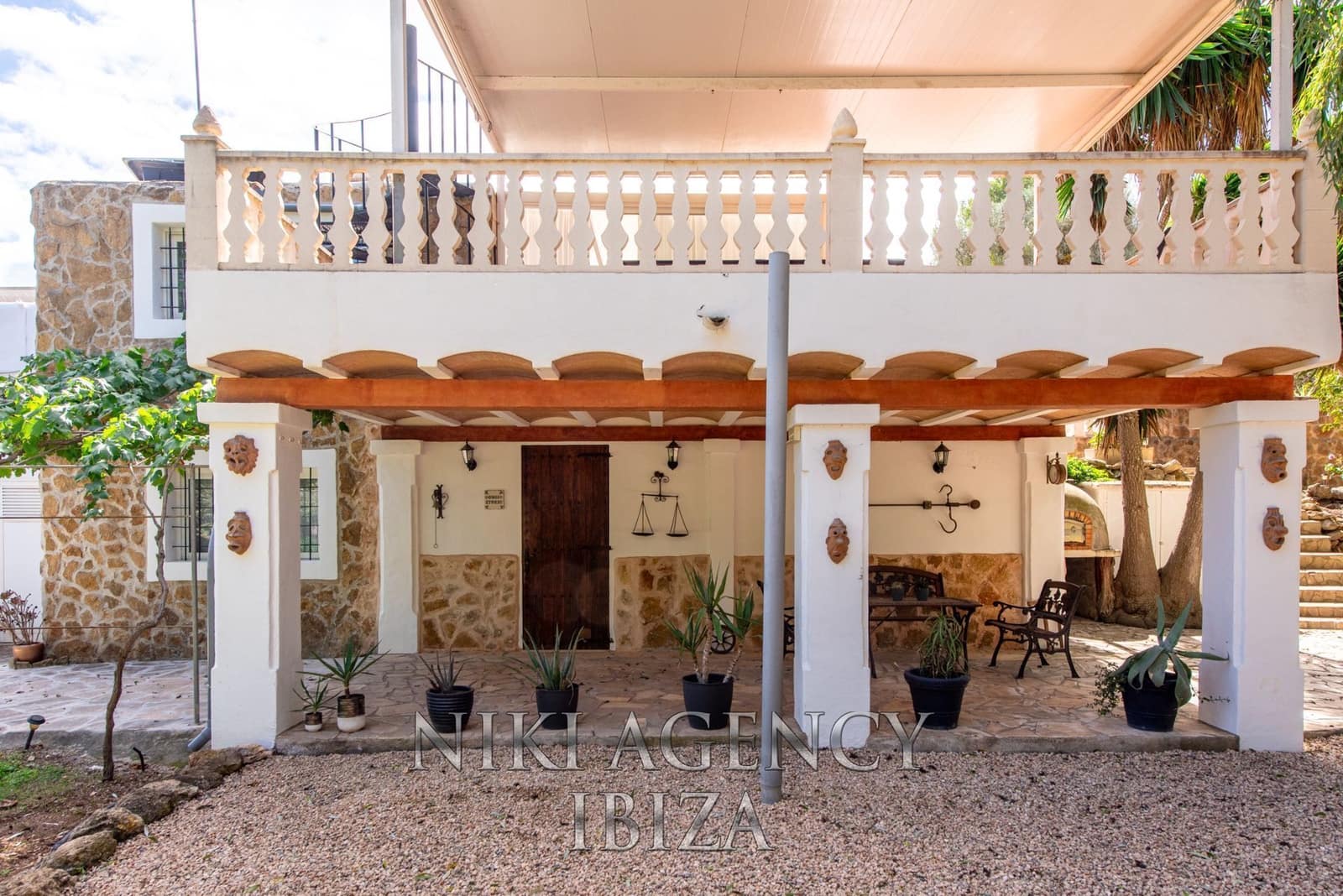 6 soveværelse Finca/Landehus til salg i Sant Llorenc de Balafia med swimmingpool garage - € 2.300.000 (Ref: 9171125)