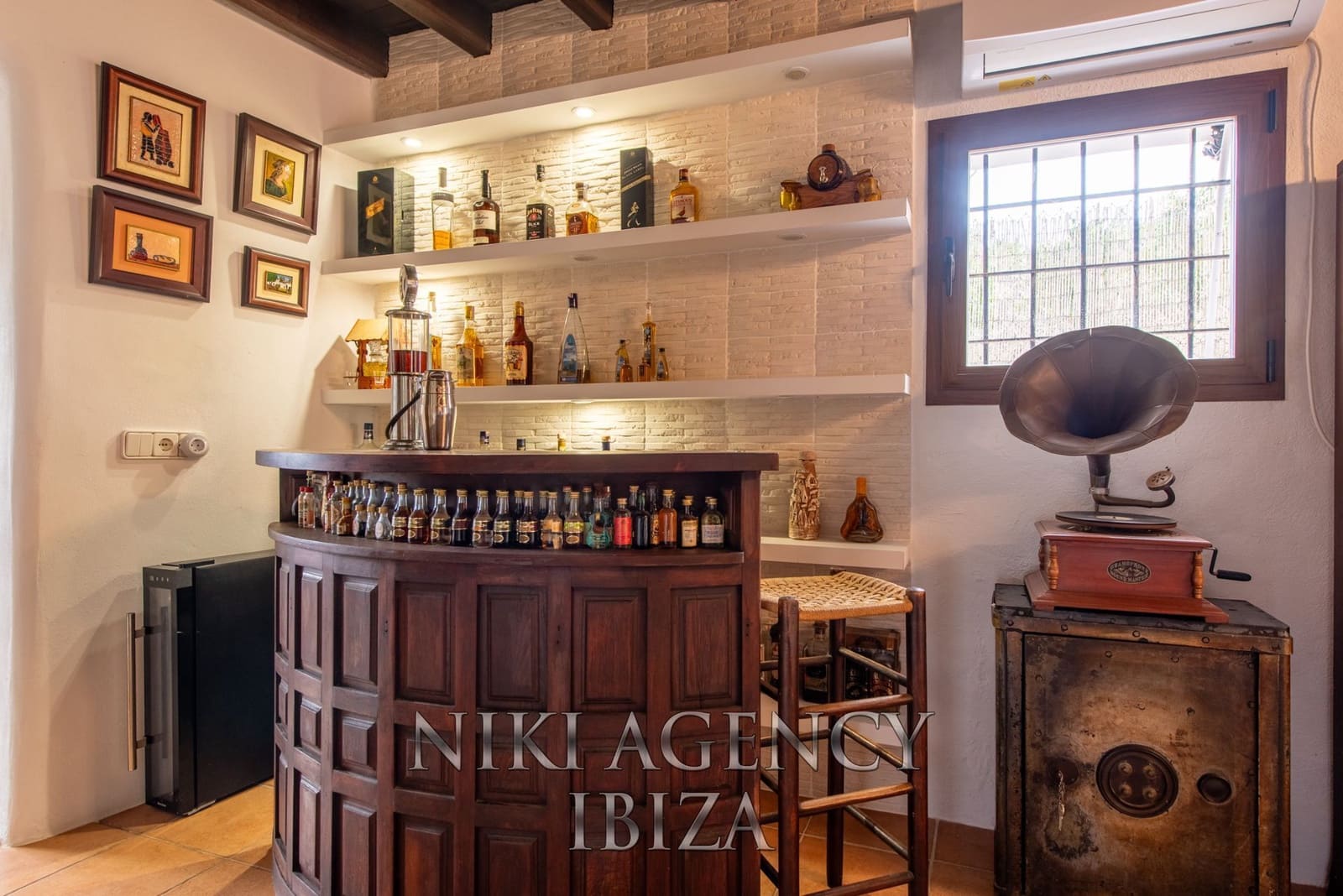 6 soveværelse Finca/Landehus til salg i Sant Llorenc de Balafia med swimmingpool garage - € 2.300.000 (Ref: 9171125)