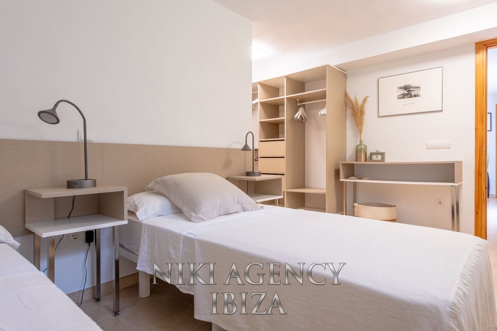 6 soveværelse Finca/Landehus til salg i Sant Llorenc de Balafia med swimmingpool garage - € 2.300.000 (Ref: 9171125)