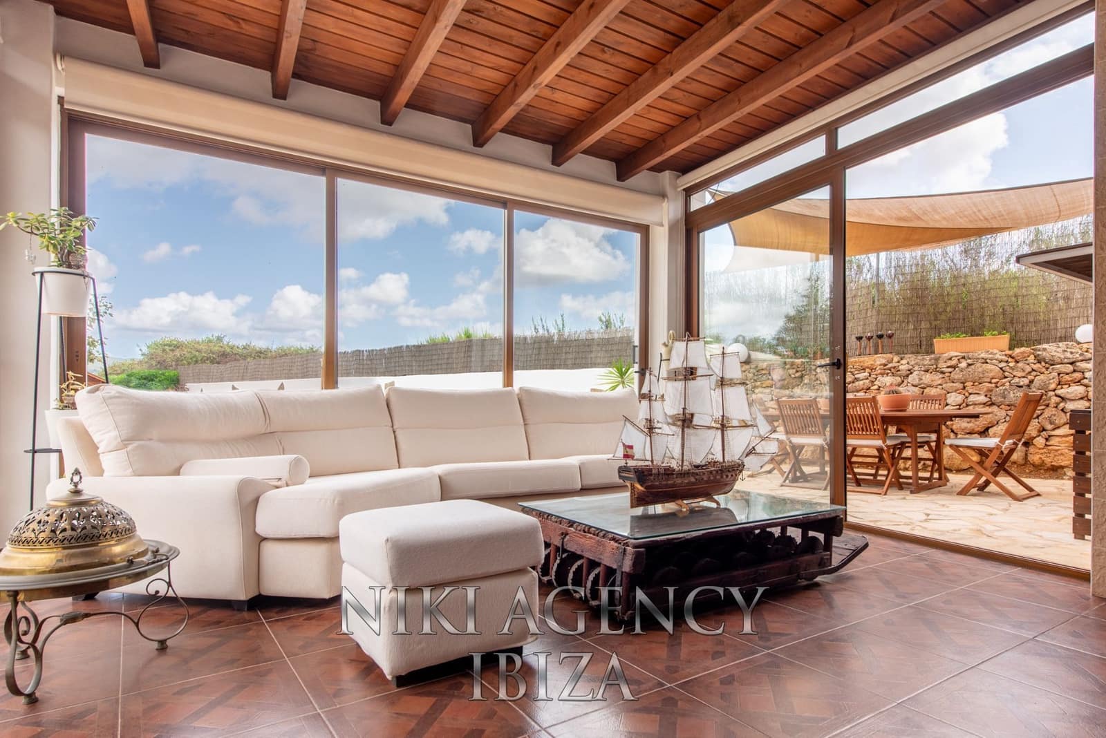 6 soveværelse Finca/Landehus til salg i Sant Llorenc de Balafia med swimmingpool garage - € 2.300.000 (Ref: 9171125)