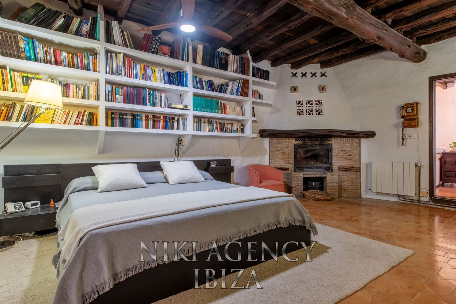 6 soveværelse Finca/Landehus til salg i Sant Llorenc de Balafia med swimmingpool garage - € 2.300.000 (Ref: 9171125)