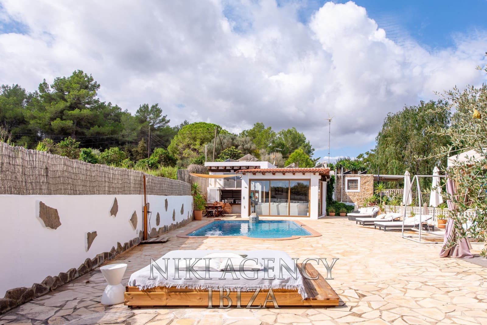 6 soveværelse Finca/Landehus til salg i Sant Llorenc de Balafia med swimmingpool garage - € 2.300.000 (Ref: 9171125)