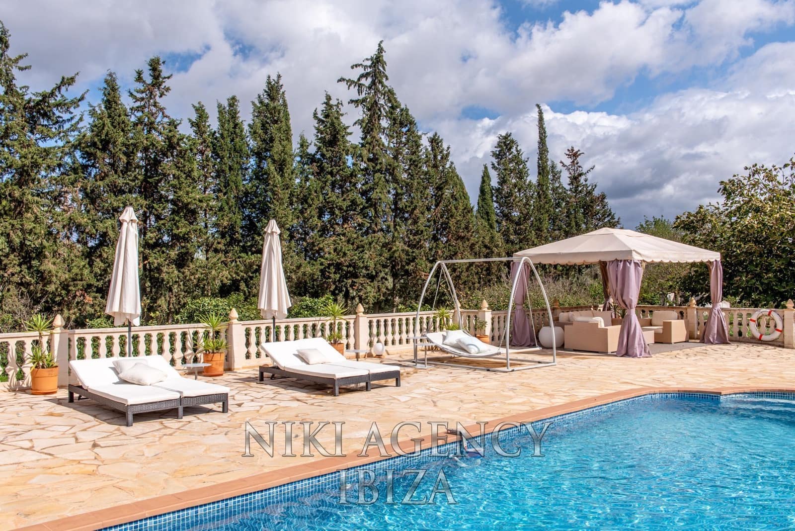 6 soveværelse Finca/Landehus til salg i Sant Llorenc de Balafia med swimmingpool garage - € 2.300.000 (Ref: 9171125)