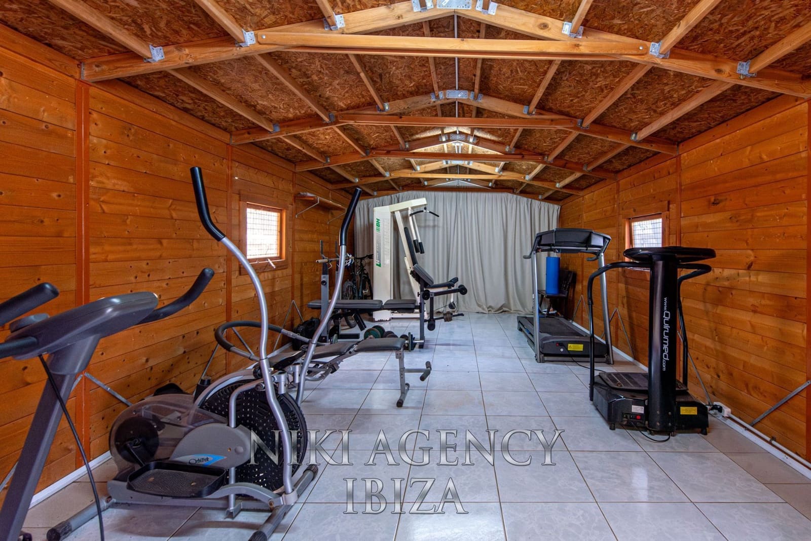 6 soveværelse Finca/Landehus til salg i Sant Llorenc de Balafia med swimmingpool garage - € 2.300.000 (Ref: 9171125)