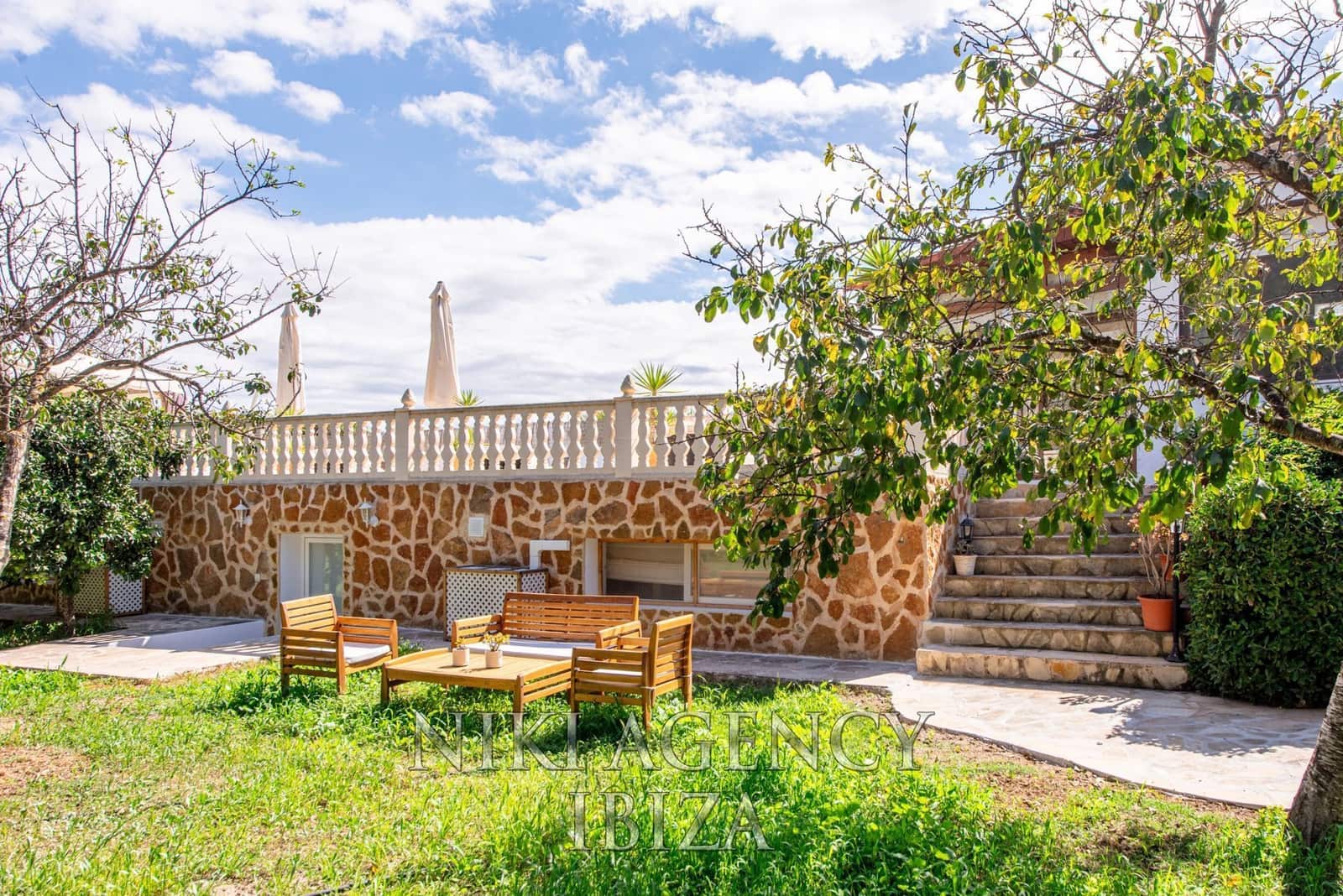 6 soveværelse Finca/Landehus til salg i Sant Llorenc de Balafia med swimmingpool garage - € 2.300.000 (Ref: 9171125)