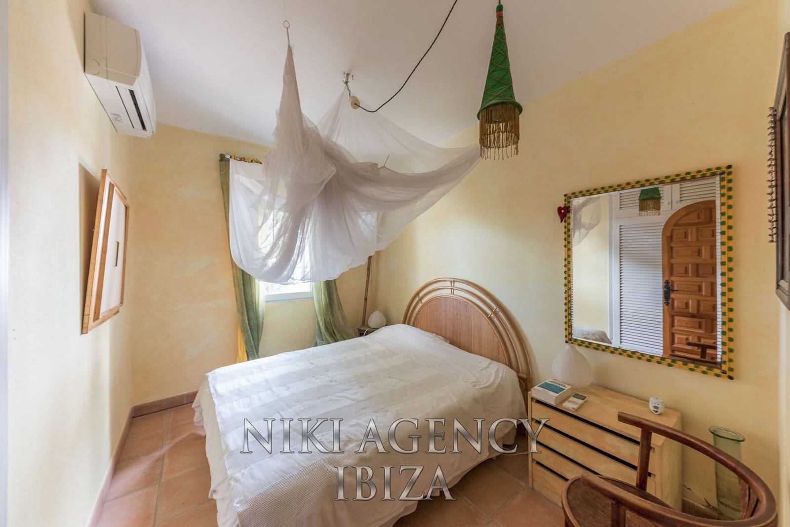 5 soverom Villa til salgs i Es Cubells med svømmebasseng garasje - € 4 500 000 (Ref: 9177641)