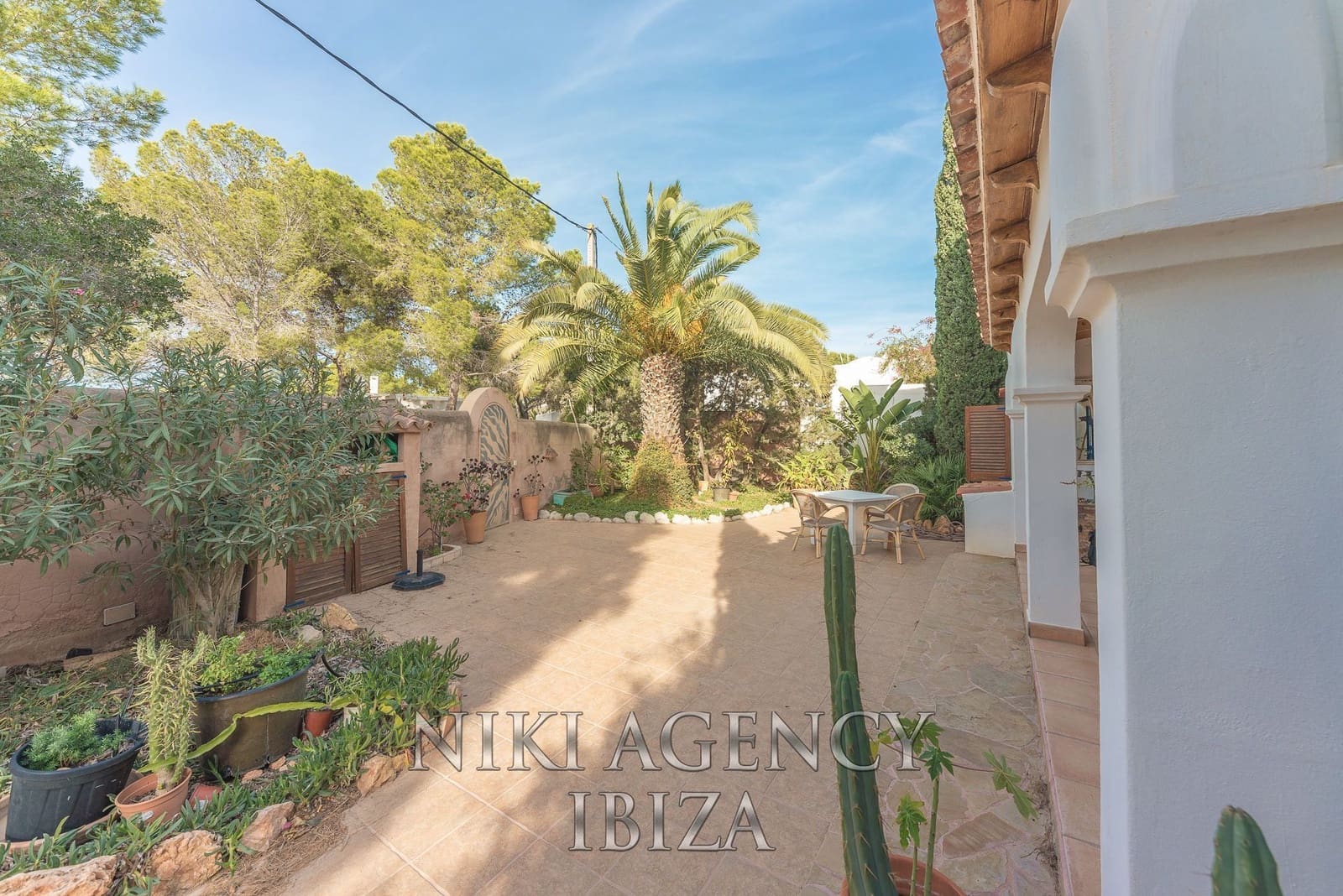 5 soverom Villa til salgs i Es Cubells med svømmebasseng garasje - € 4 500 000 (Ref: 9177641)