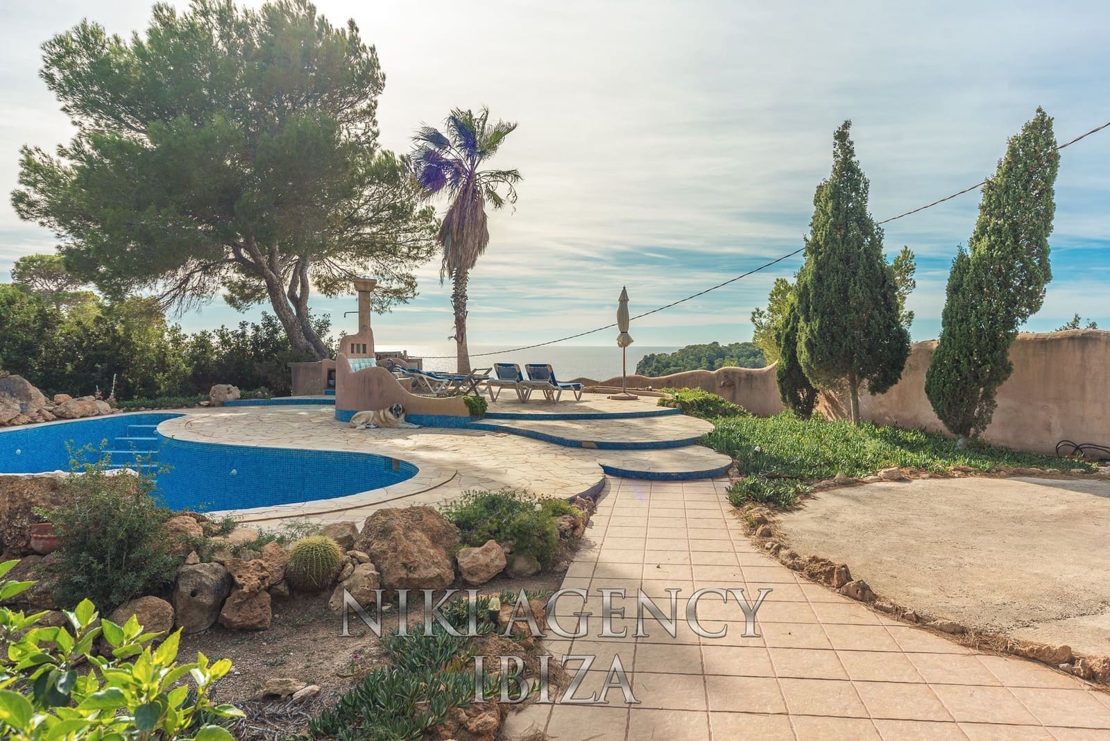 5 soverom Villa til salgs i Es Cubells med svømmebasseng garasje - € 4 500 000 (Ref: 9177641)