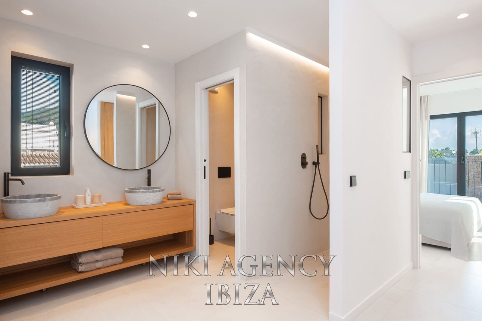 4 bedroom Villa for sale in San Jose / Sant Josep de Sa Talaia with pool garage - € 2,990,000 (Ref: 9209076)