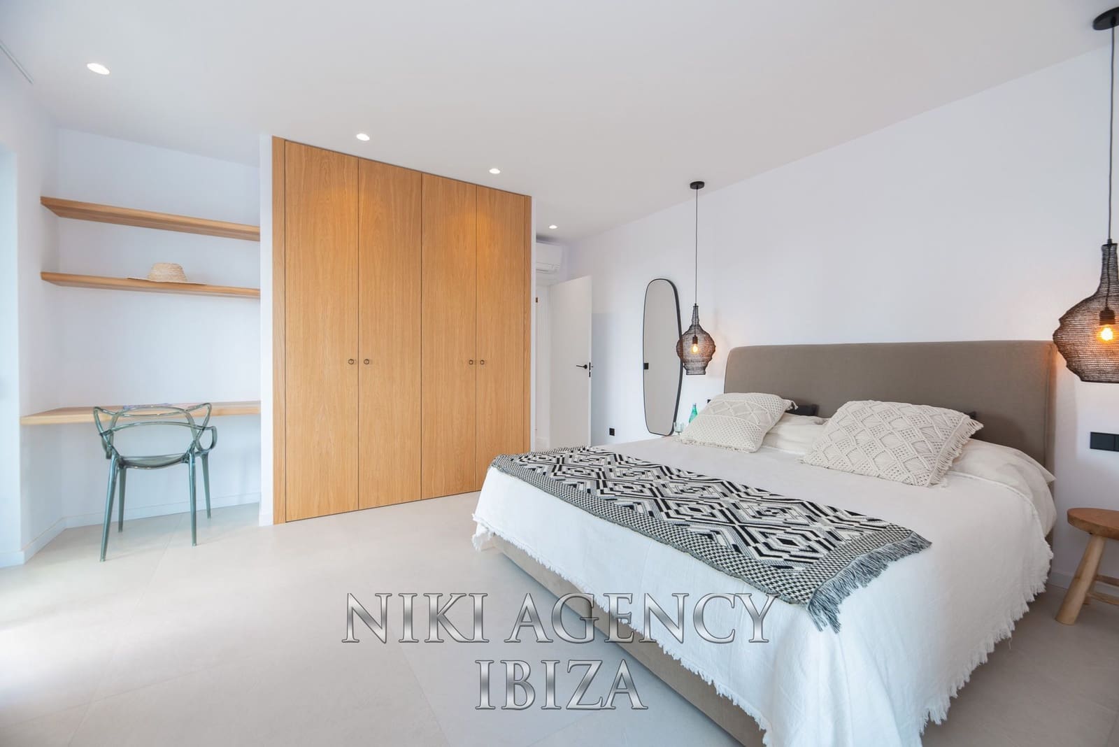 4 bedroom Villa for sale in San Jose / Sant Josep de Sa Talaia with pool garage - € 2,990,000 (Ref: 9209076)