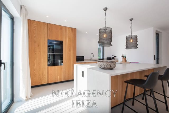 4 soveværelse Villa til salg i San Jose / Sant Josep de Sa Talaia med swimmingpool garage - € 2.990.000 (Ref: 9209076)