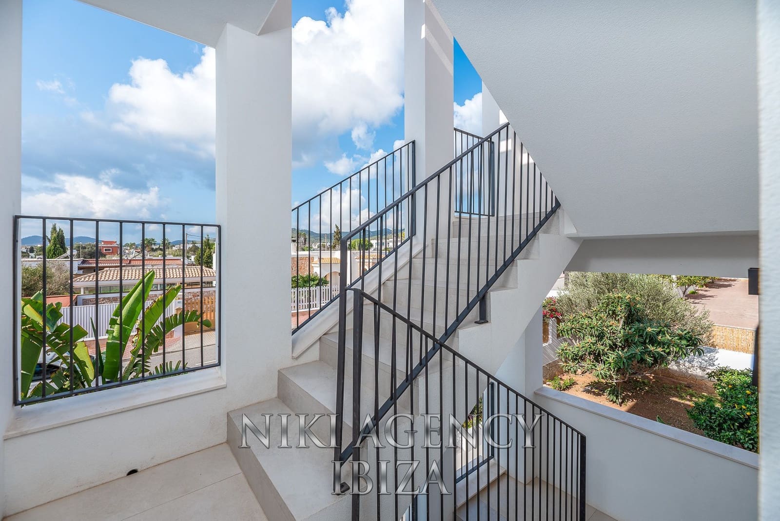 4 bedroom Villa for sale in San Jose / Sant Josep de Sa Talaia with pool garage - € 2,990,000 (Ref: 9209076)