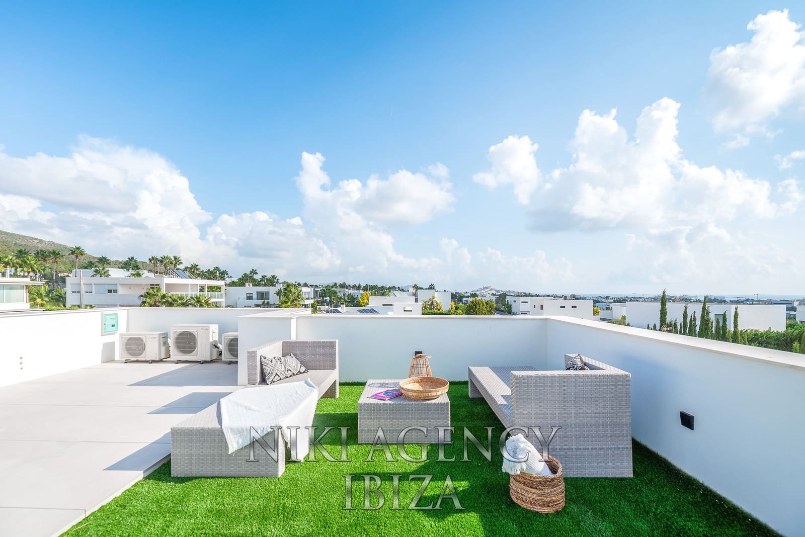 4 bedroom Villa for sale in San Jose / Sant Josep de Sa Talaia with pool garage - € 2,990,000 (Ref: 9209076)