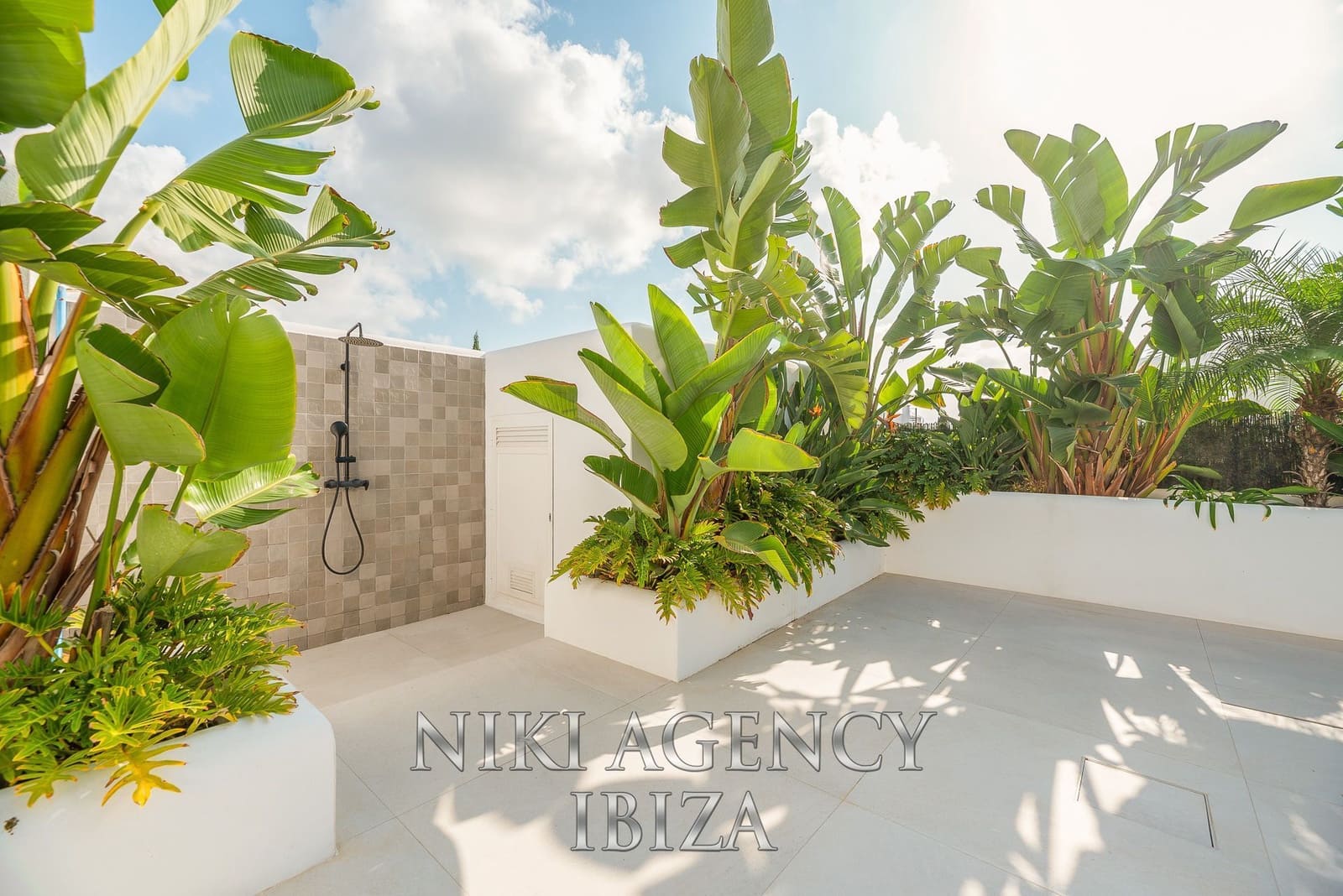 4 bedroom Villa for sale in San Jose / Sant Josep de Sa Talaia with pool garage - € 2,990,000 (Ref: 9209076)