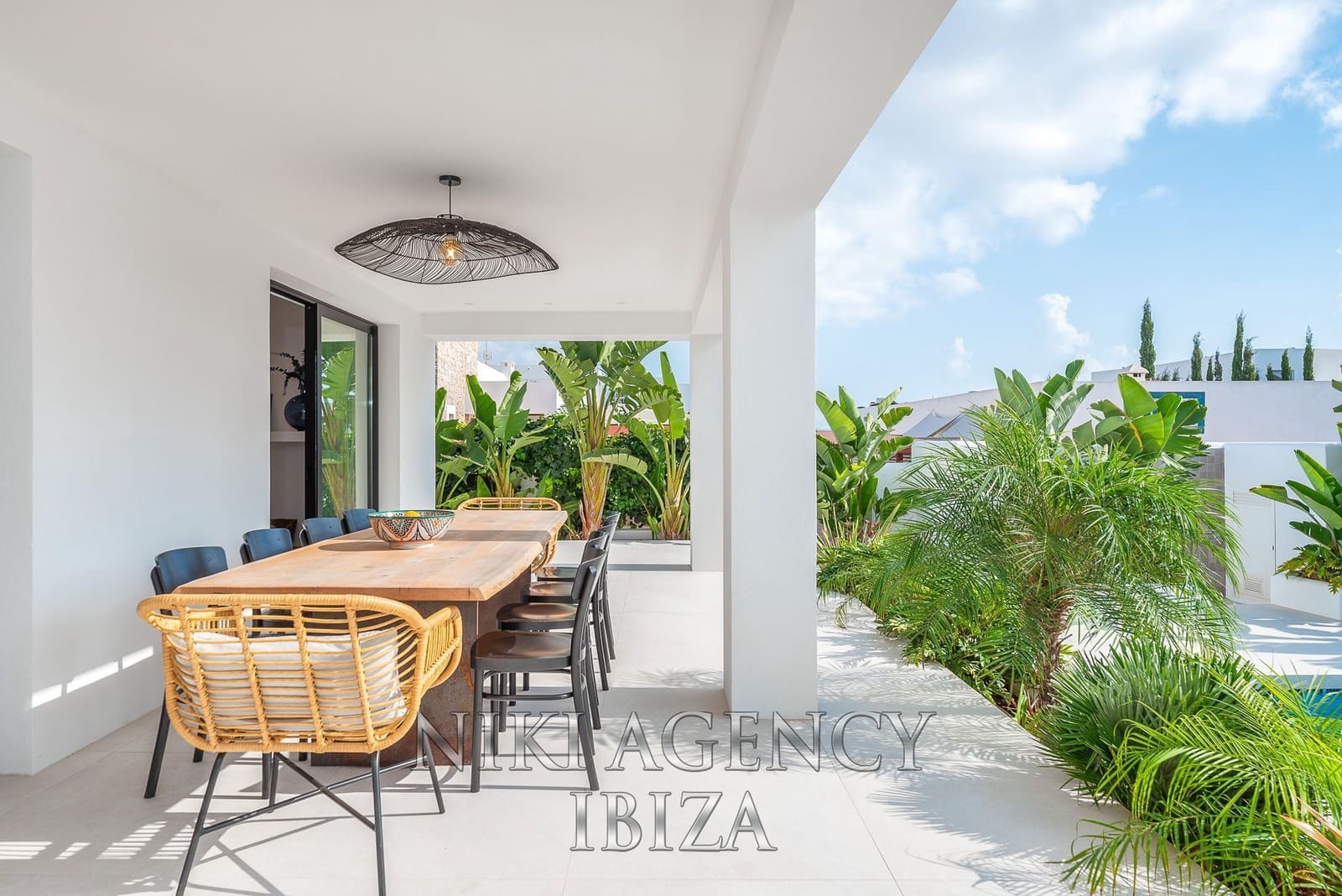 4 bedroom Villa for sale in San Jose / Sant Josep de Sa Talaia with pool garage - € 2,990,000 (Ref: 9209076)