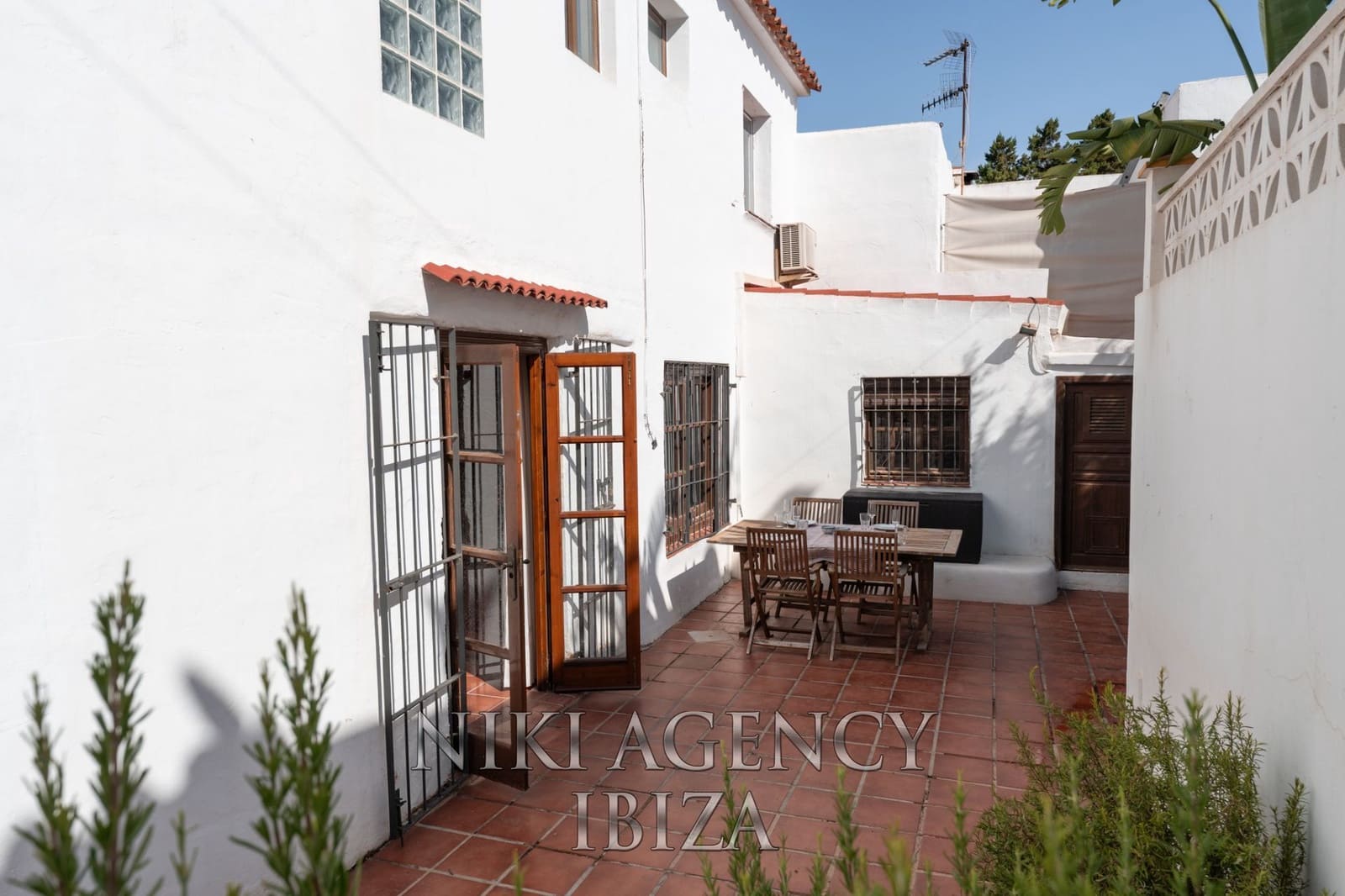 3 quarto Moradia para venda em La Siesta - 799 000 € (Ref: 9242682)