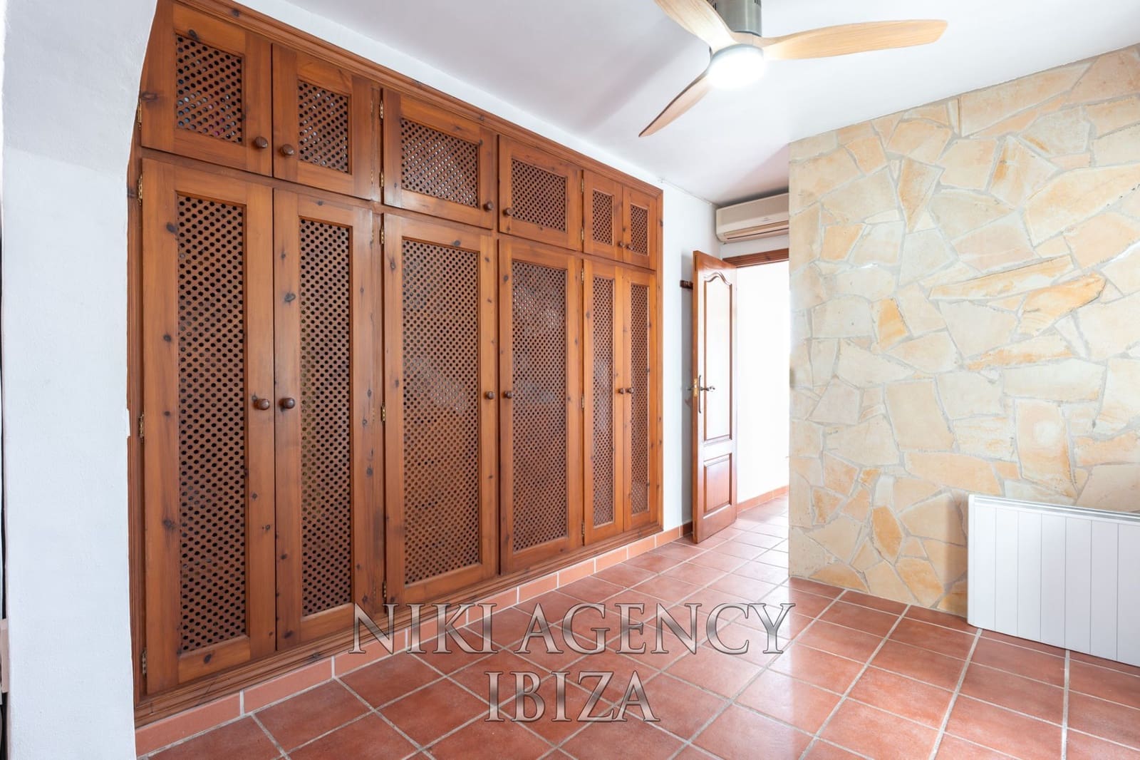 3 quarto Moradia para venda em La Siesta - 799 000 € (Ref: 9242682)