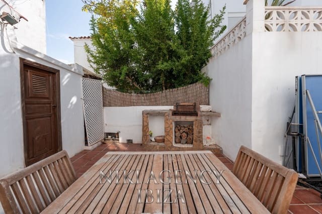 3 quarto Moradia para venda em La Siesta, Santa Eulalia / Santa Eularia - 799 000 € (Ref: 9242682)