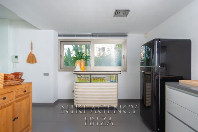 3 soverom Villa til salgs i Nuestra Señora de Jesus, Santa Eulalia / Santa Eularia med svømmebasseng garasje - € 1 295 000 (Ref: 9410522)