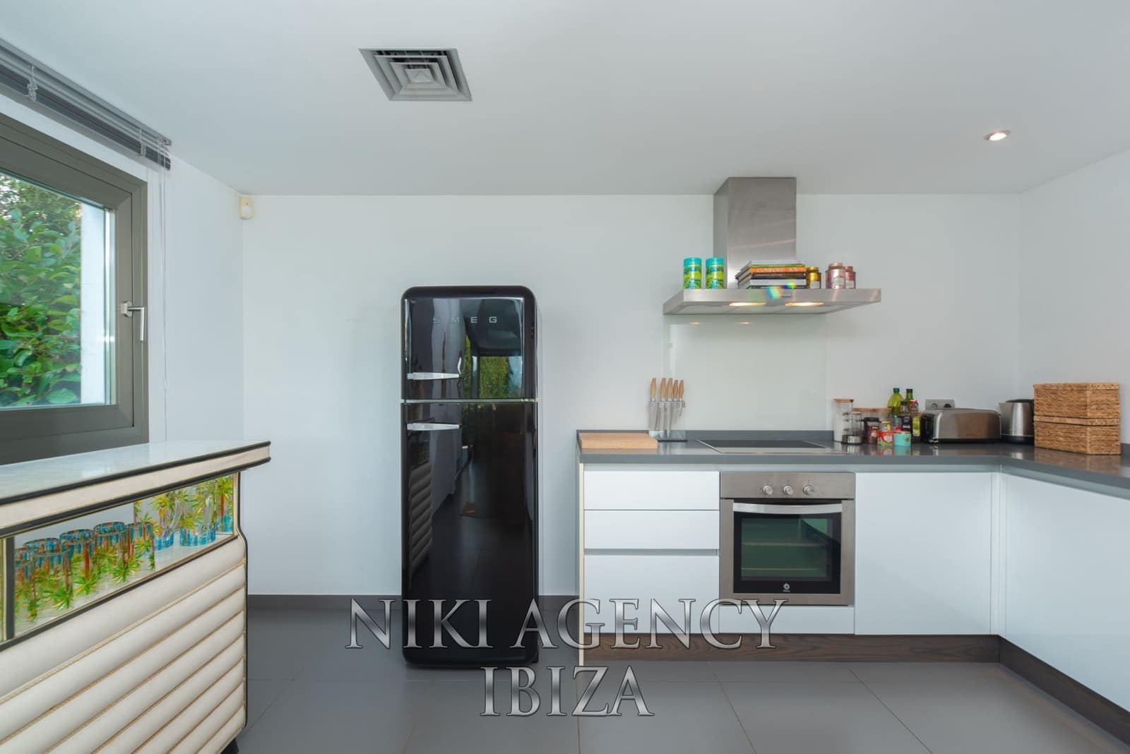 3 soverom Villa til salgs i Nuestra Senora de Jesus med svømmebasseng garasje - € 1 295 000 (Ref: 9410522)