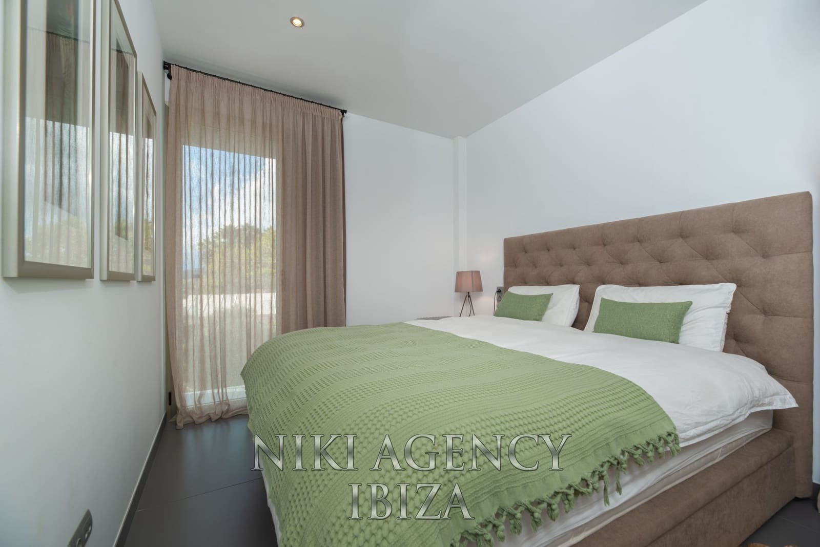 3 soverom Villa til salgs i Nuestra Senora de Jesus med svømmebasseng garasje - € 1 295 000 (Ref: 9410522)