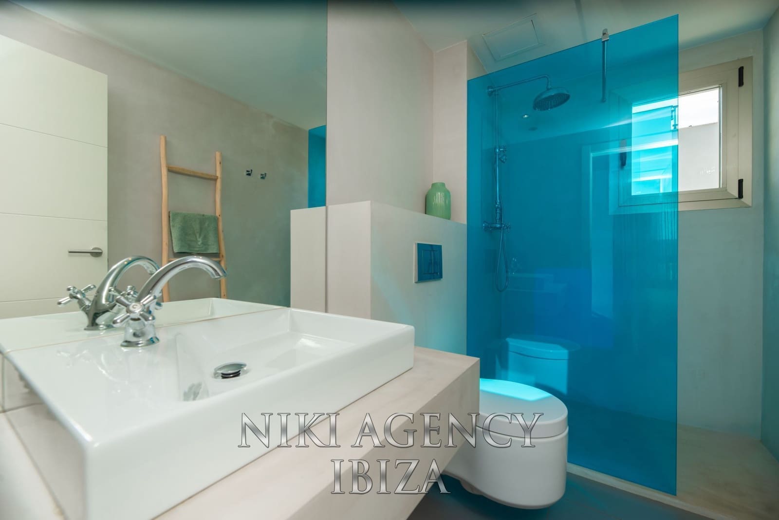 3 soverom Villa til salgs i Nuestra Senora de Jesus med svømmebasseng garasje - € 1 295 000 (Ref: 9410522)