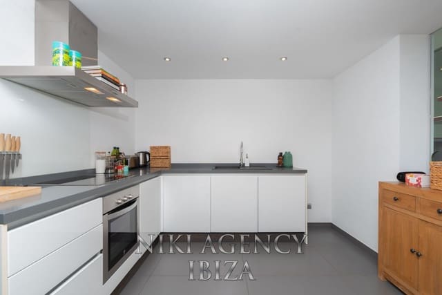 3 soverom Villa til salgs i Nuestra Señora de Jesus, Santa Eulalia / Santa Eularia med svømmebasseng garasje - € 1 295 000 (Ref: 9410522)