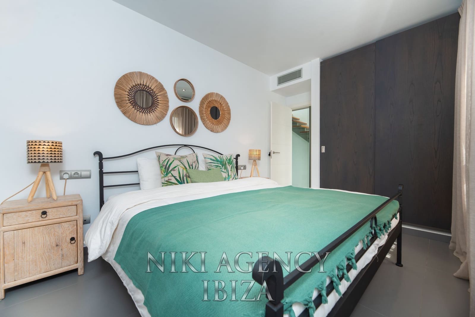 3 soverom Villa til salgs i Nuestra Senora de Jesus med svømmebasseng garasje - € 1 295 000 (Ref: 9410522)