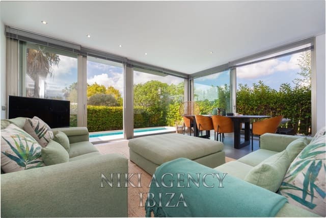 3 soverom Villa til salgs i Nuestra Señora de Jesus, Santa Eulalia / Santa Eularia med svømmebasseng garasje - € 1 295 000 (Ref: 9410522)