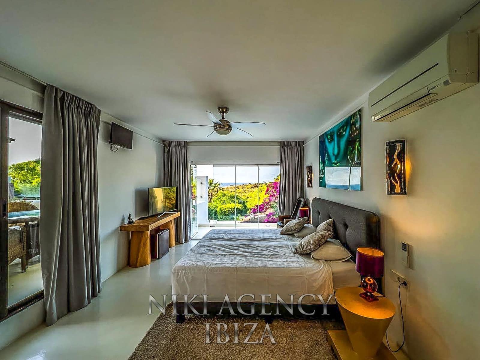 15 bedroom Villa for sale in Santa Eulalia / Santa Eularia with pool garage - € 6,000,000 (Ref: 9488169)