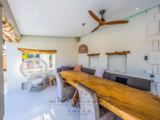 15 soveværelse Villa til salg i Santa Eulalia / Santa Eularia med swimmingpool garage - € 6.000.000 (Ref: 9488169)