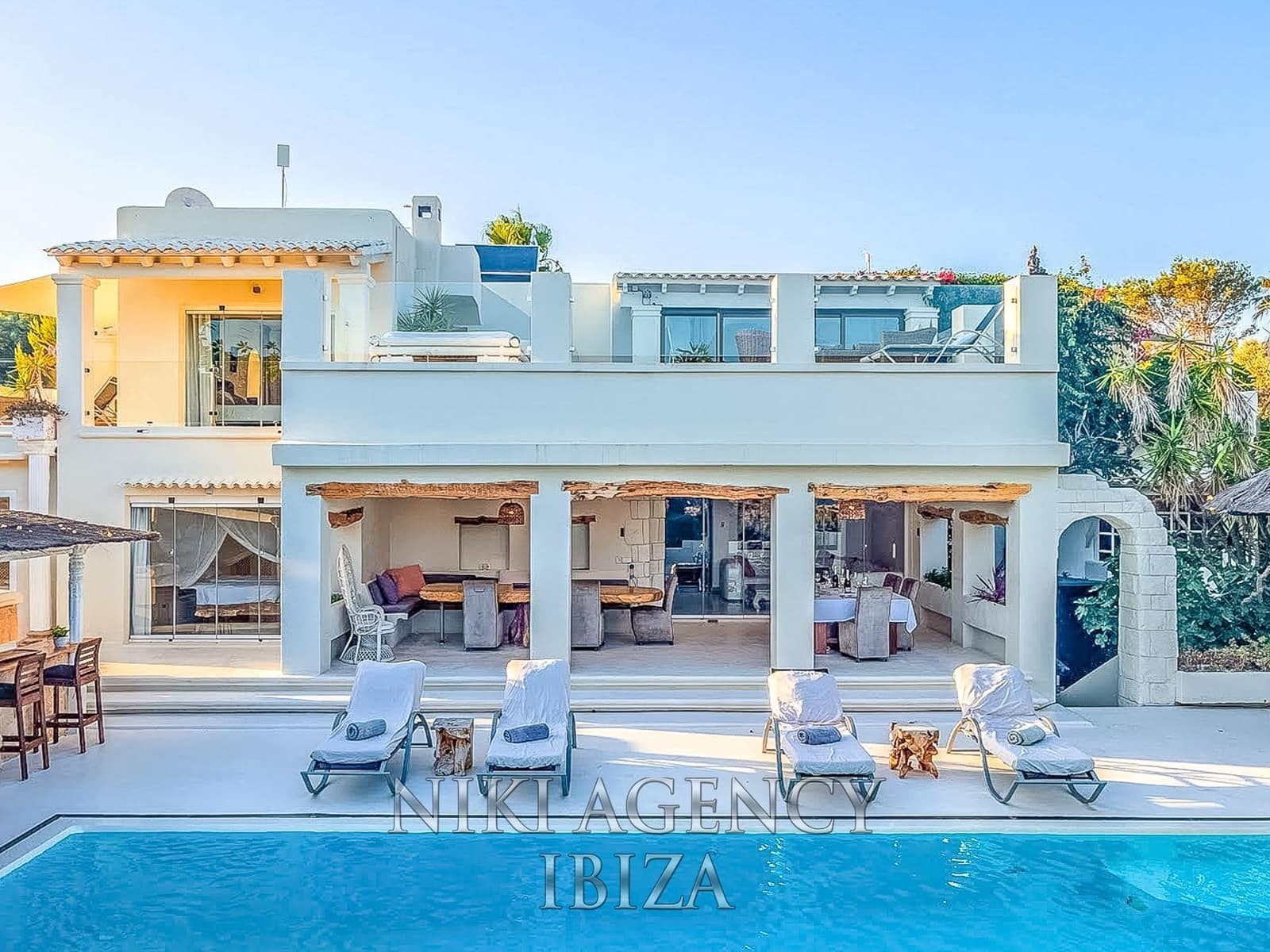 15 bedroom Villa for sale in Santa Eulalia / Santa Eularia with pool garage - € 6,000,000 (Ref: 9488169)