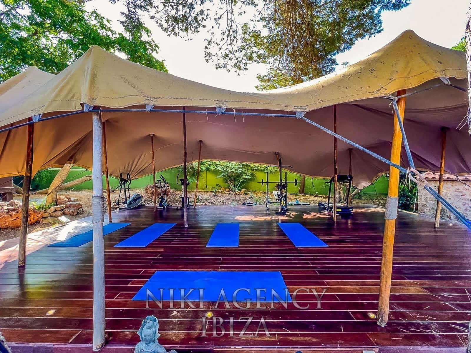 15 bedroom Villa for sale in Santa Eulalia / Santa Eularia with pool garage - € 6,000,000 (Ref: 9488169)