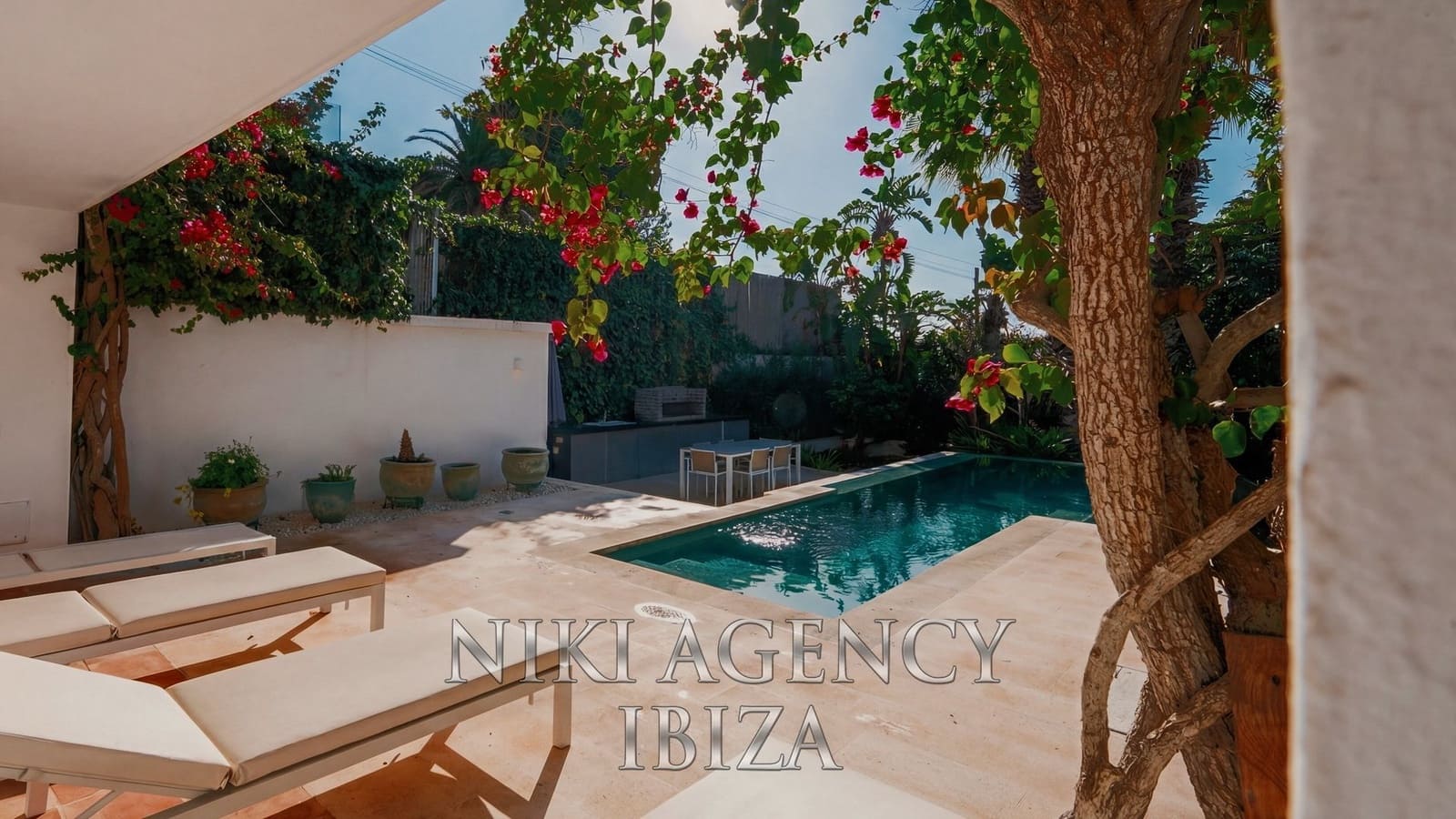 3 bedroom Villa for sale in Santa Eulalia / Santa Eularia with pool - € 1,850,000 (Ref: 9540756)