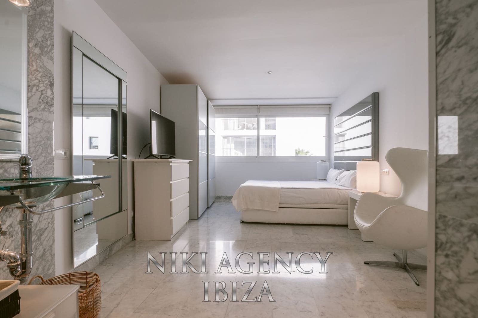 2 Zimmer Apartment zu verkaufen in Ibiza / Eivissa Stadt mit Pool Garage - 1.490.000 € (Ref: 9540757)