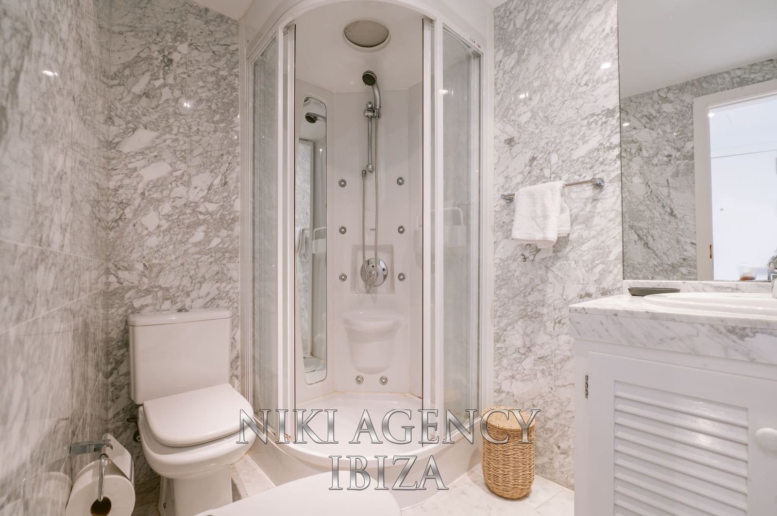 2 Zimmer Apartment zu verkaufen in Ibiza / Eivissa Stadt mit Pool Garage - 1.490.000 € (Ref: 9540757)