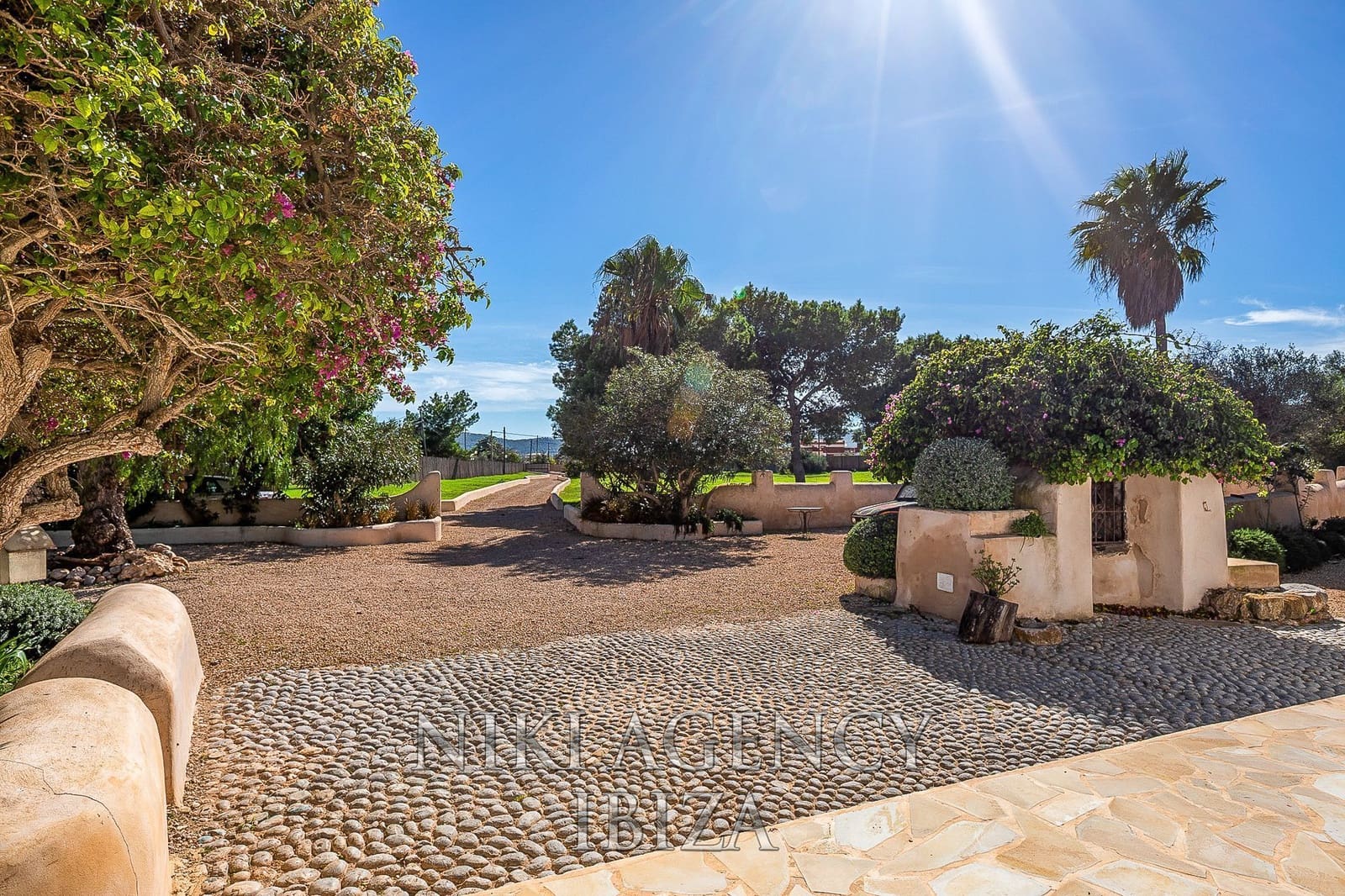 Chalet de 7 habitaciones en San Jose / Sant Josep de Sa Talaia en venta con piscina garaje - 3.950.000 € (Ref: 9550598)