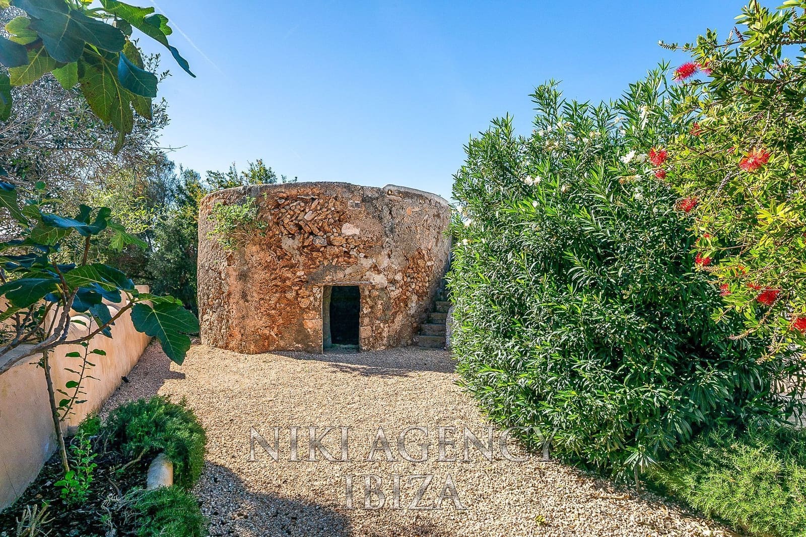 Chalet de 7 habitaciones en San Jose / Sant Josep de Sa Talaia en venta con piscina garaje - 3.950.000 € (Ref: 9550598)