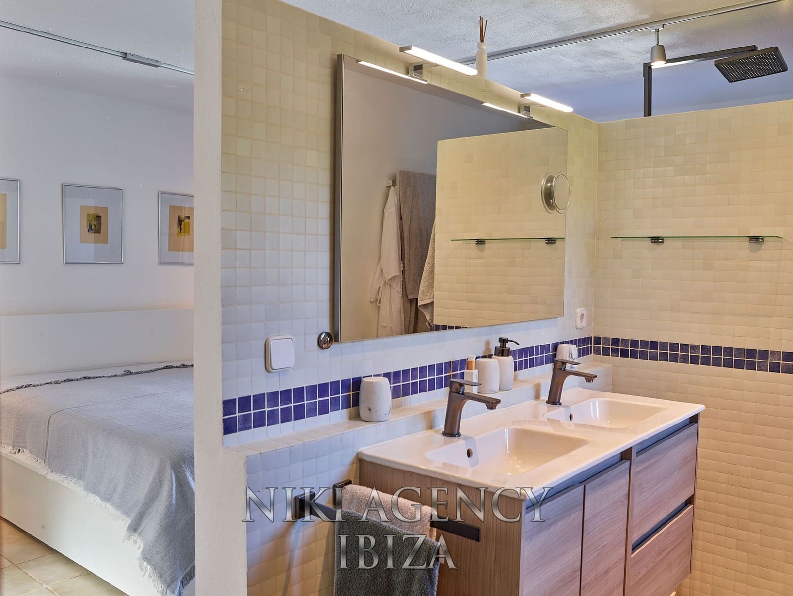 4 bedroom Villa for sale in San Jose / Sant Josep de Sa Talaia with pool garage - € 2,490,000 (Ref: 9610798)