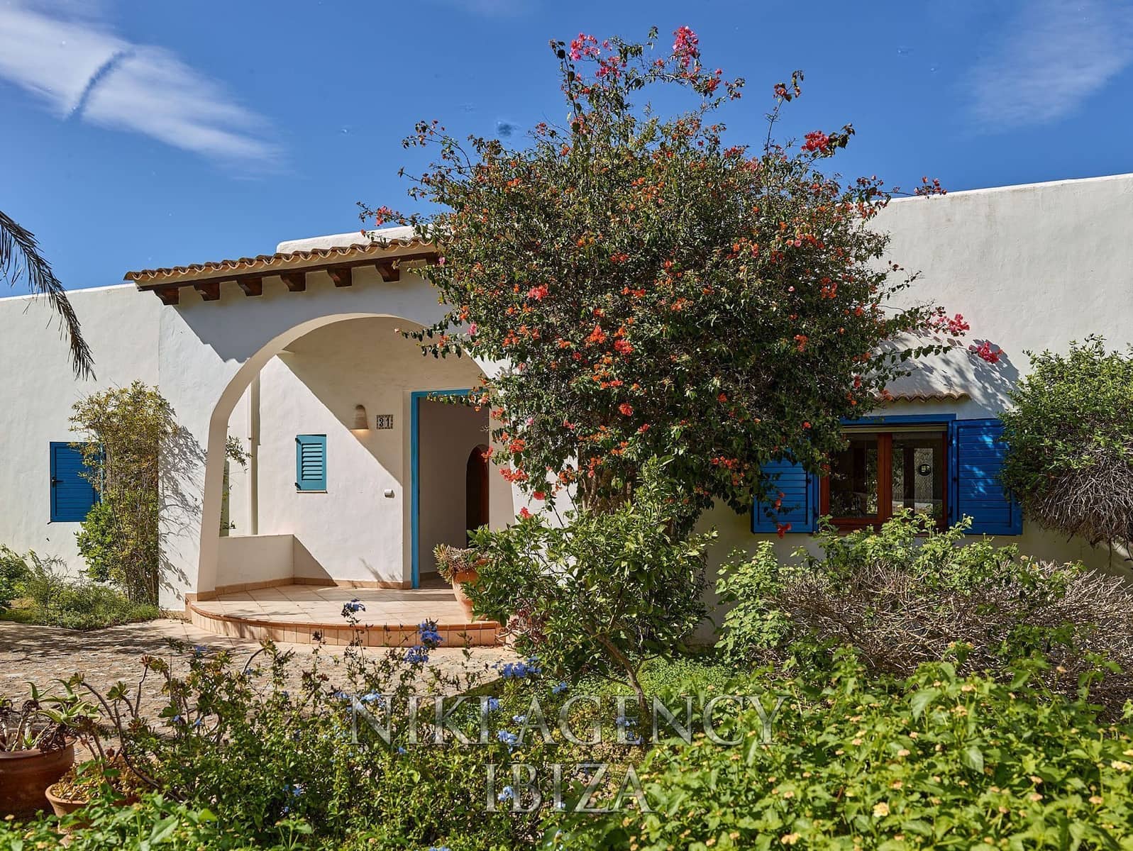 4 bedroom Villa for sale in San Jose / Sant Josep de Sa Talaia with pool garage - € 2,490,000 (Ref: 9610798)